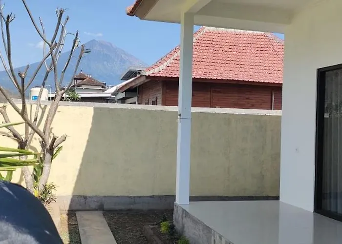 Yudhadewata Guest house