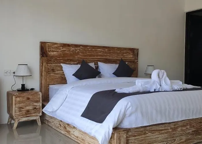 Yudhadewata Guest house *