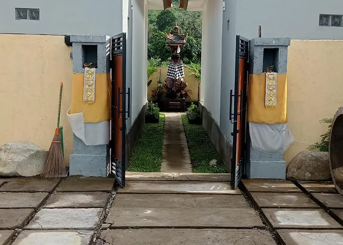 Yudhadewata Guest house