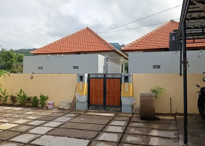 Yudhadewata Guest house *